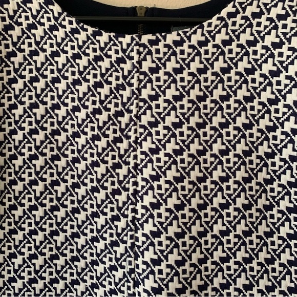 Anthropologie Sunday in Brooklyn Blue & White Abstract Short Sleeve Top Small - Picture 7 of 12